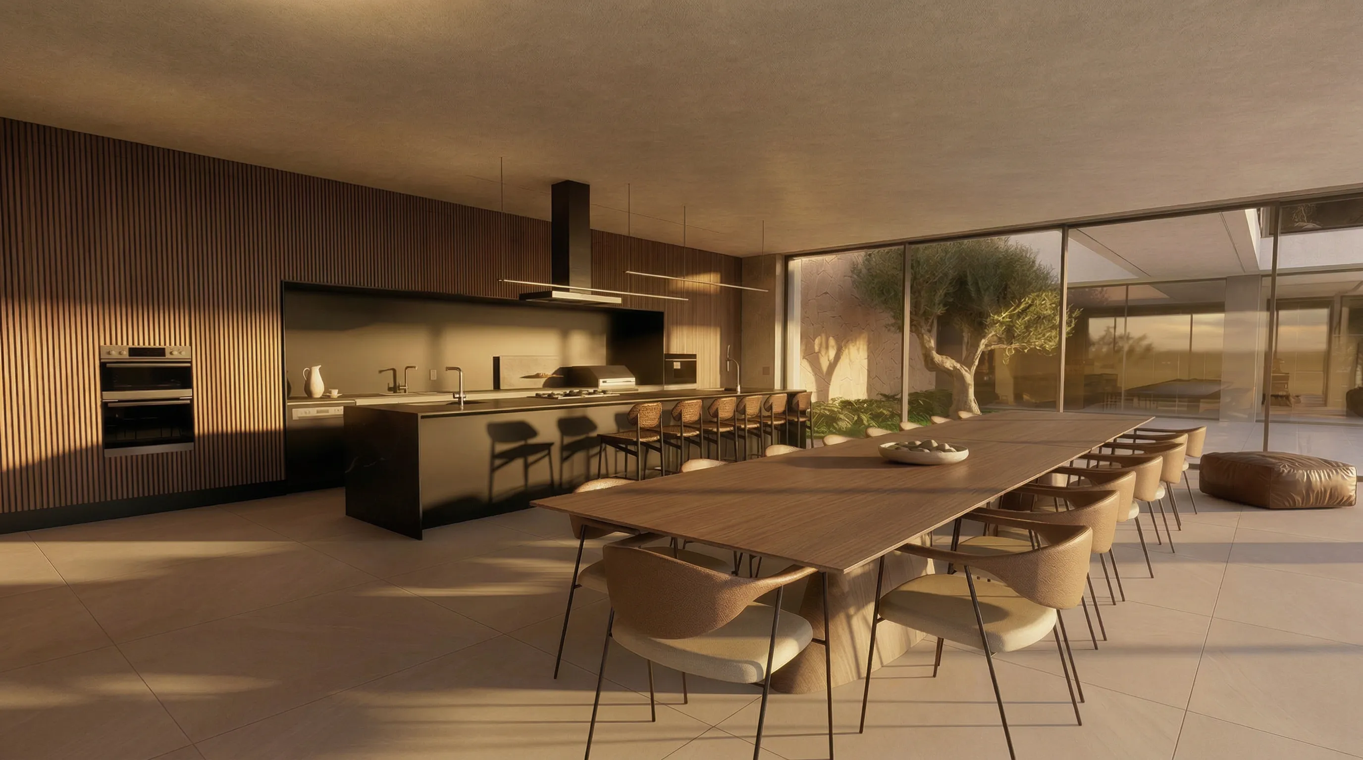 Espaço gourmet da Casa Vértice em Atibaia com madeira canelada, ilha escura, mesa de jantar extensa, iluminação linear e jardim interno
